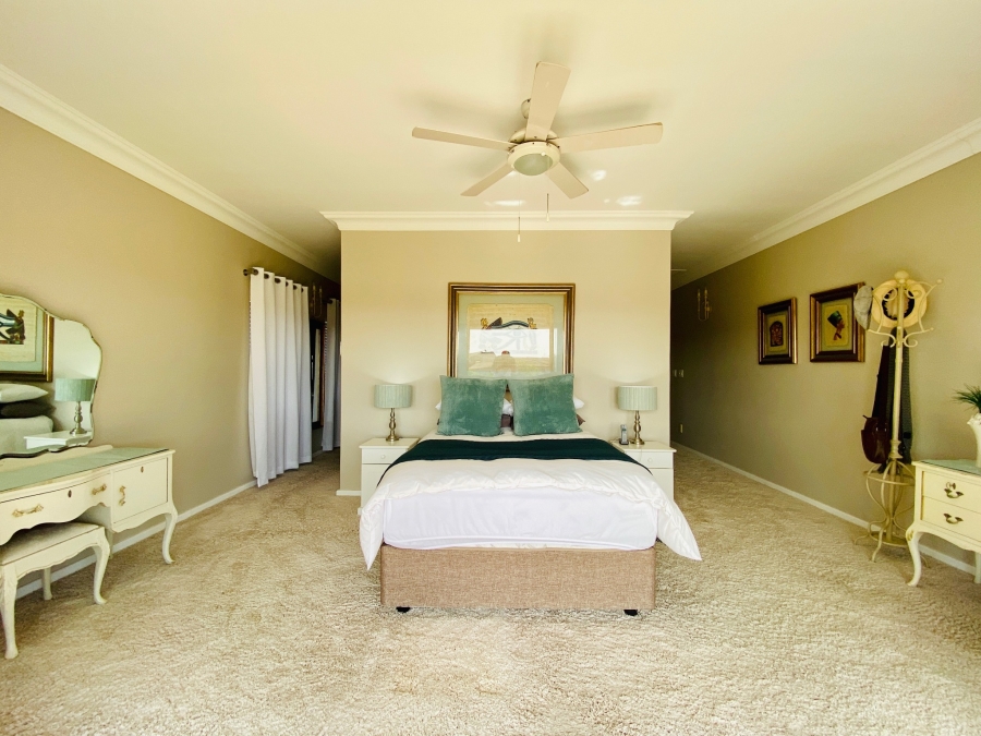 3 Bedroom Property for Sale in Country Club Western Cape